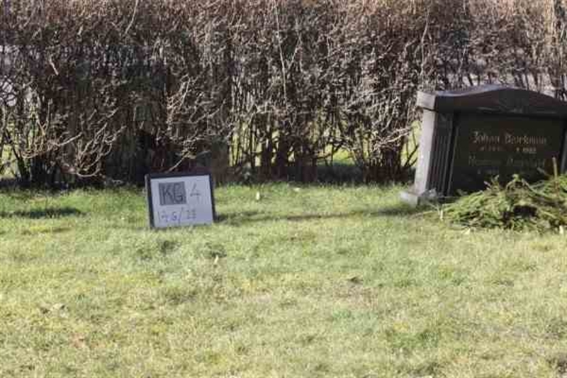 Hautatunnus: 4 14-G    23