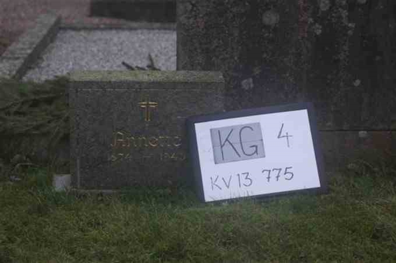 Hautatunnus: 4 13   775