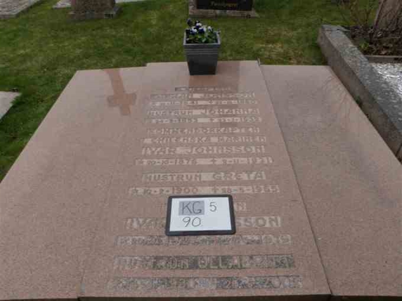 Hautatunnus: 5    90-4