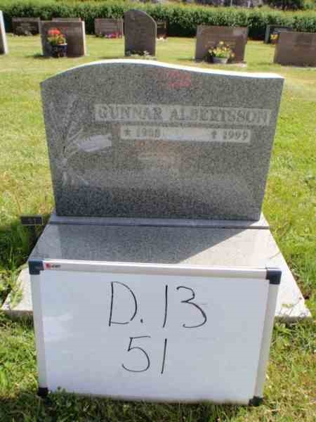 Grave number: 3 13    51