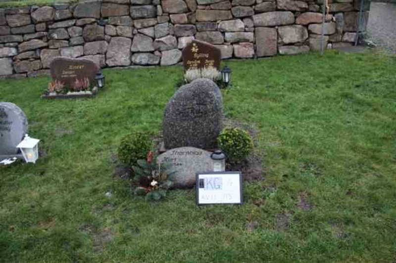 Hautatunnus: 4 12   113