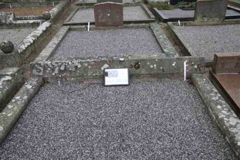 Hautatunnus: 4 11   337-338