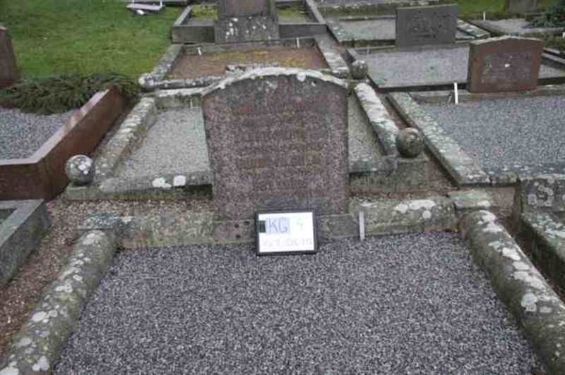 Hautatunnus: 4 11   335-336