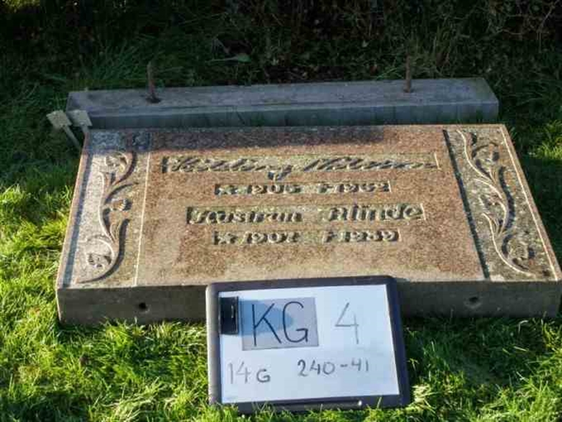 Hautatunnus: 4 14-G   240-241