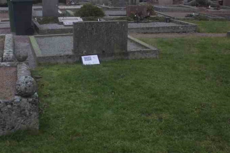 Hautatunnus: 4 13   607