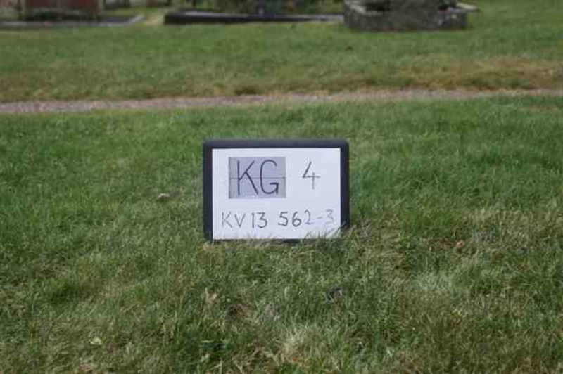 Hautatunnus: 4 13   562-563