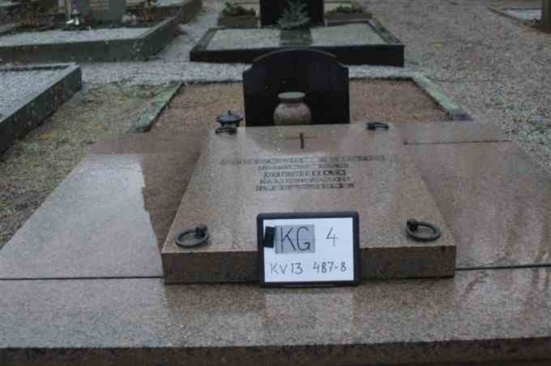 Hautatunnus: 4 13   487-488