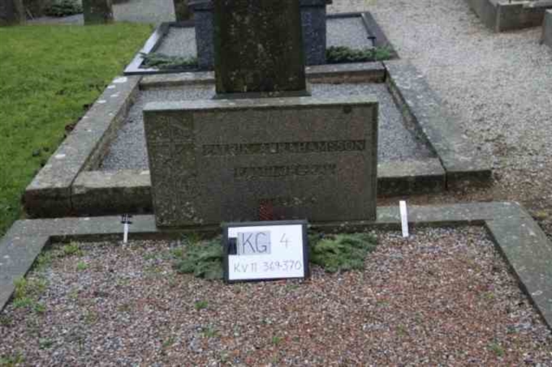 Gravnummer: 4 11   369-370