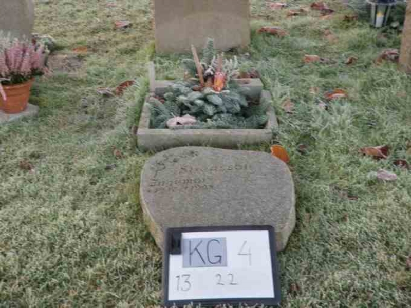 Hautatunnus: 4 13    22