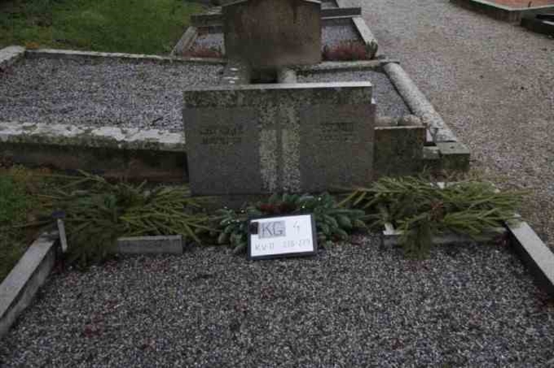 Grave number: 4 11   218-219