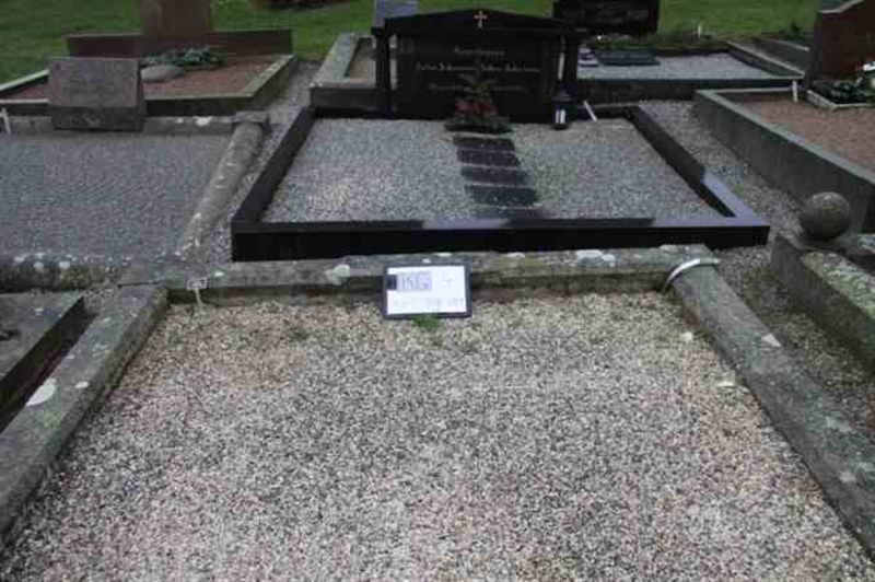 Gravnummer: 4 11   308-309