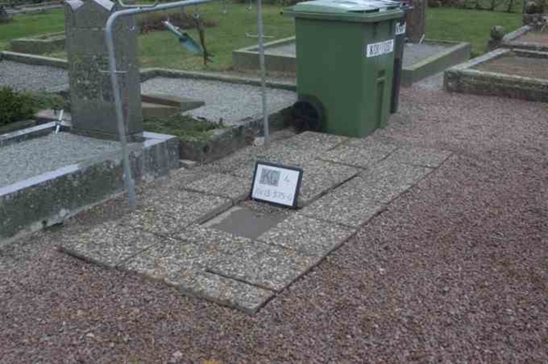 Hautatunnus: 4 13   575-576