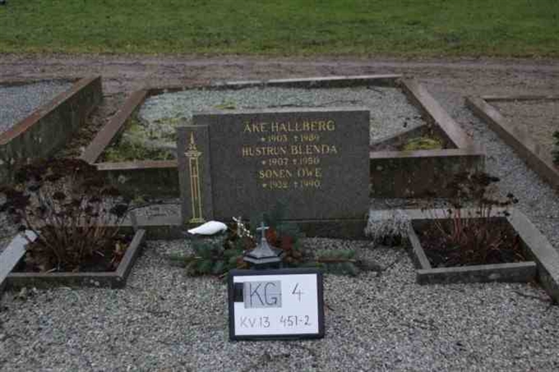 Hautatunnus: 4 13   451-452