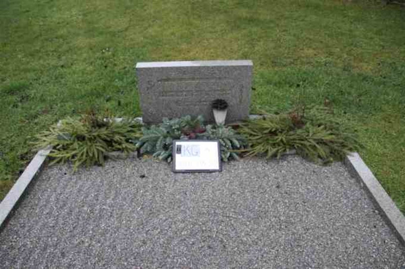 Hautatunnus: 4 11   256-257