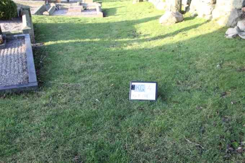 Gravnummer: 4 11   178