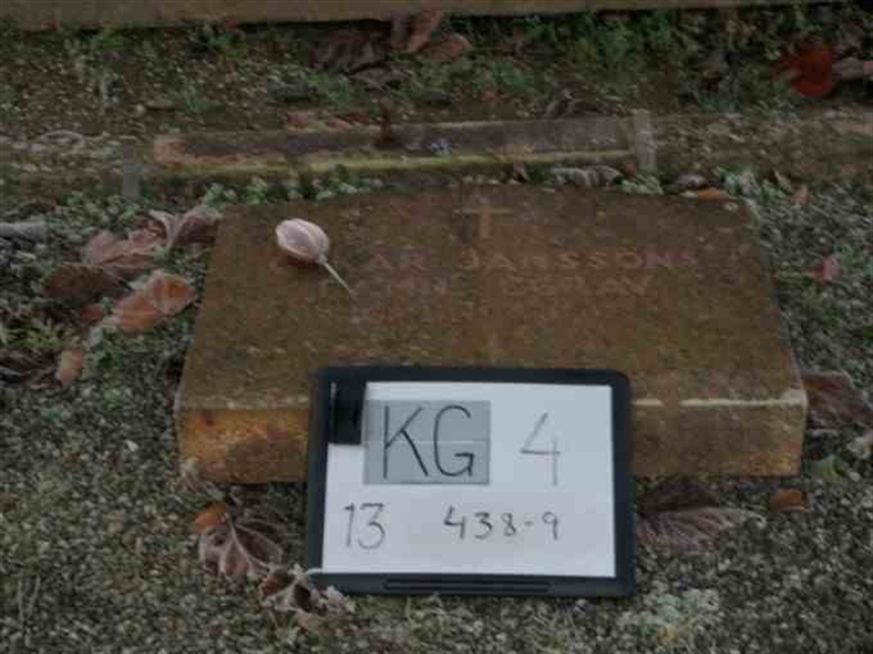 Hautatunnus: 4 13   438-439