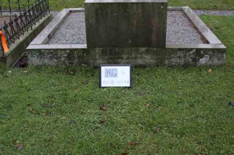 Hautatunnus: 4 13    47-48