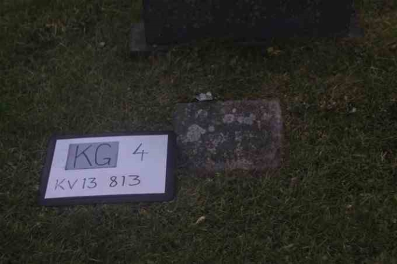 Gravnummer: 4 13   813