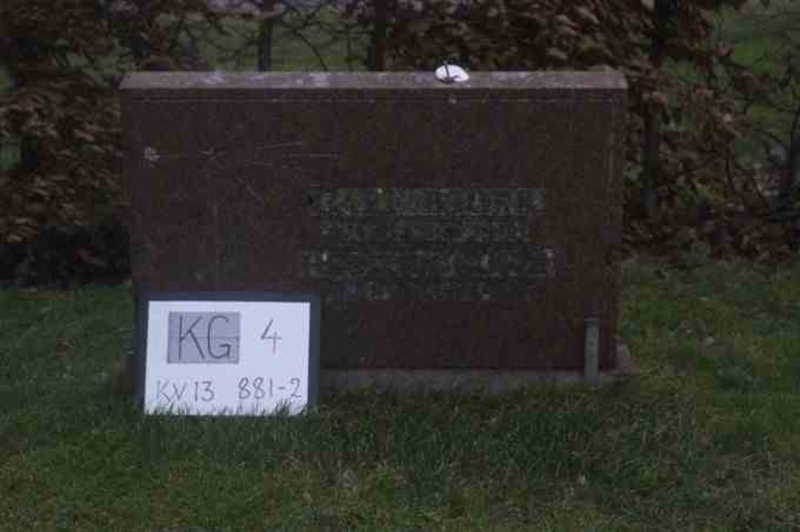 Gravnummer: 4 13   881-882