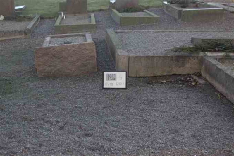 Hautatunnus: 4 13   680-681