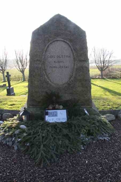 Hautatunnus: 4 11   138-139