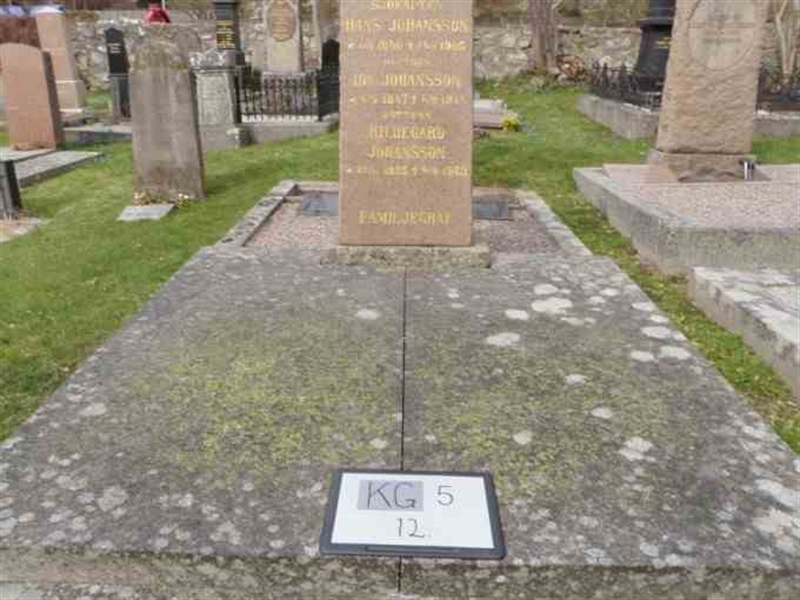 Gravnummer: 5    12-1