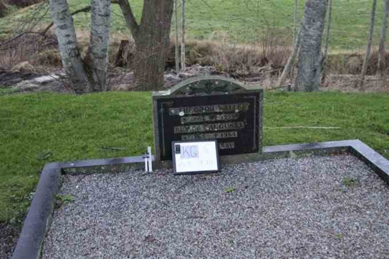 Gravnummer: 4 11     9-10