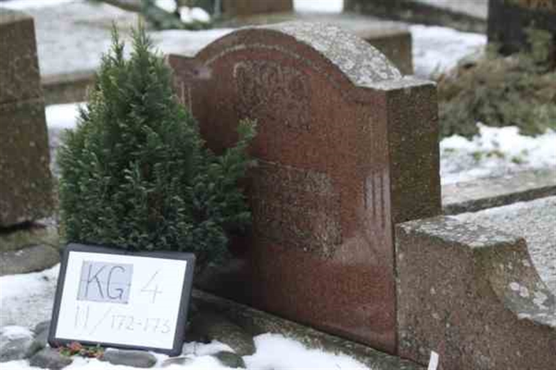 Hautatunnus: 4 11   172-173