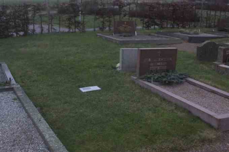 Hautatunnus: 4 13   819