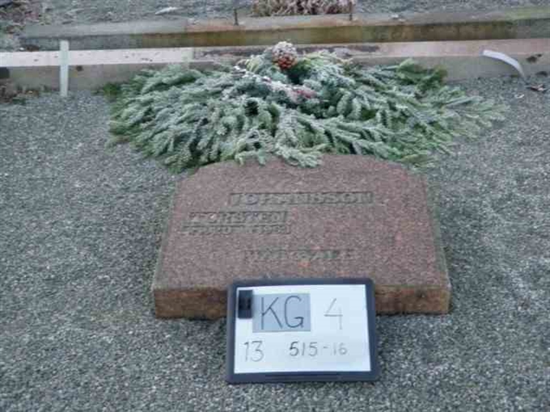 Hautatunnus: 4 13   515-516