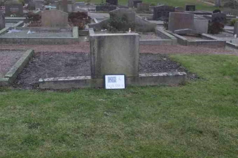 Gravnummer: 4 13   585-586