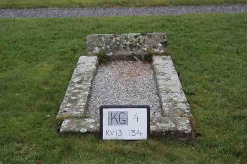 Hautatunnus: 4 13   134