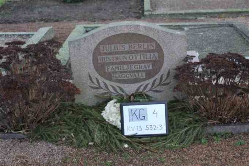 Gravnummer: 4 13   532-533