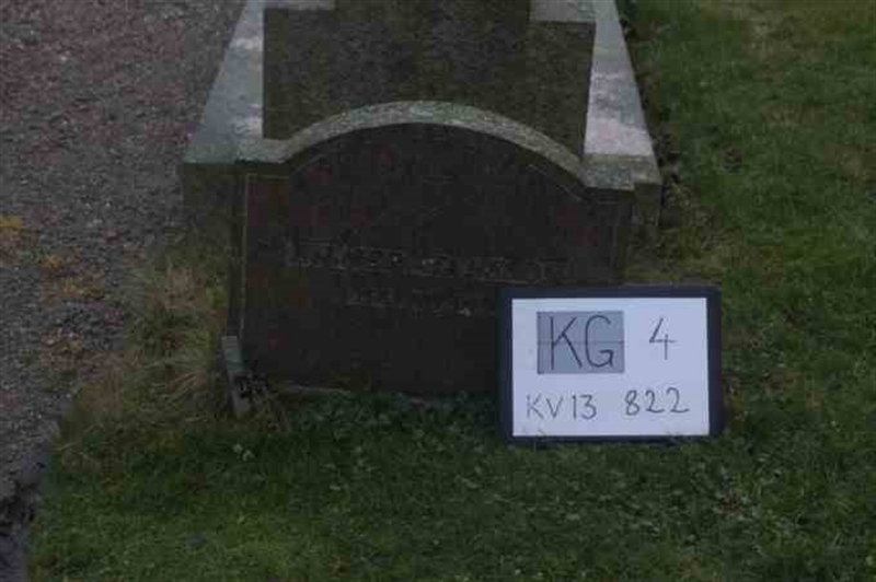 Hautatunnus: 4 13   822