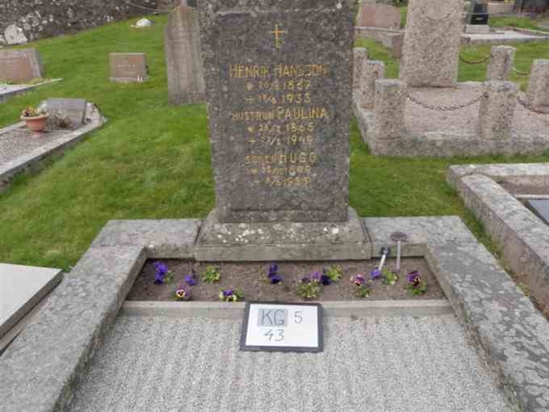 Grave number: 5    43-3