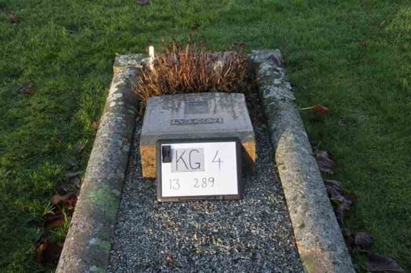 Hautatunnus: 4 13   289