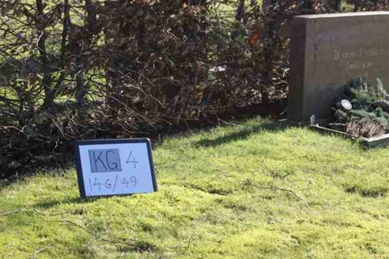 Hautatunnus: 4 14-G    49