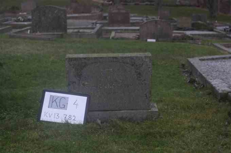 Hautatunnus: 4 13   782