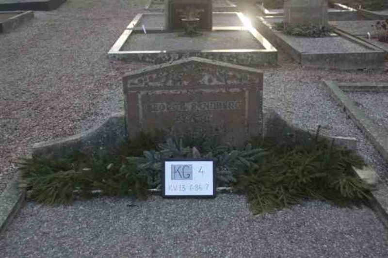 Hautatunnus: 4 13   686-687