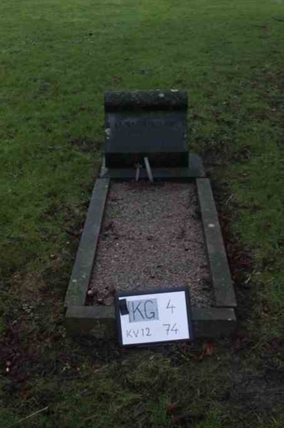 Hautatunnus: 4 12    74