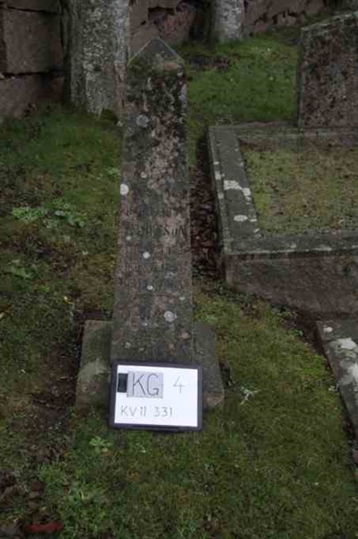 Hautatunnus: 4 11   331