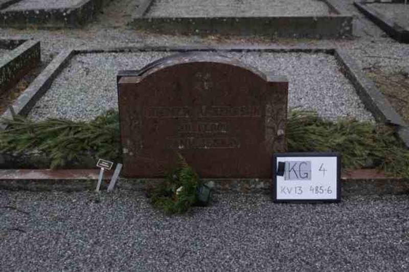 Hautatunnus: 4 13   485-486