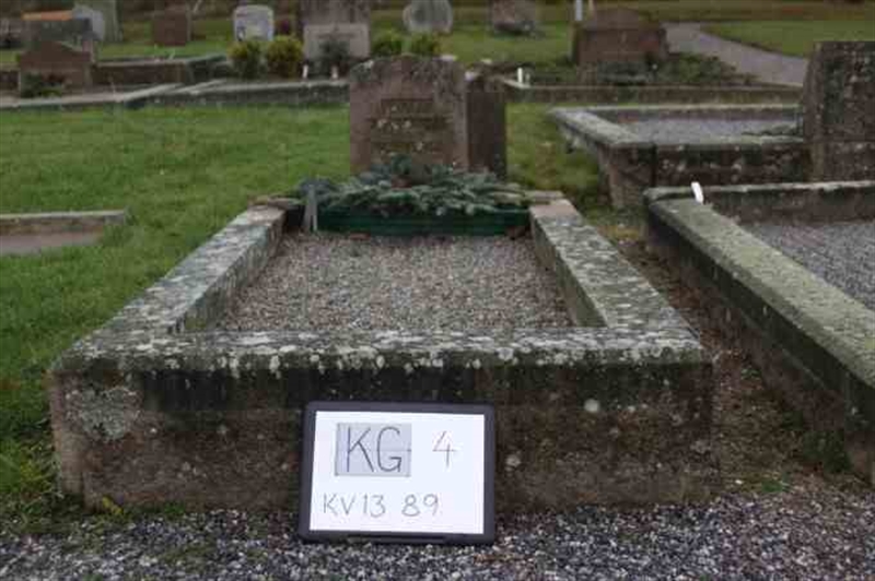 Hautatunnus: 4 13    89