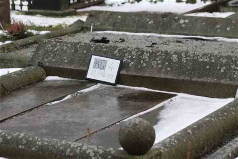 Hautatunnus: 4 11    96-97