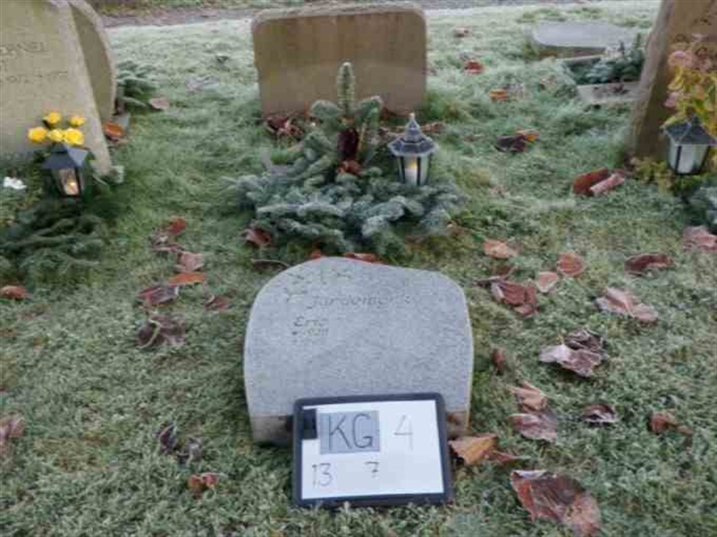 Hautatunnus: 4 13     7