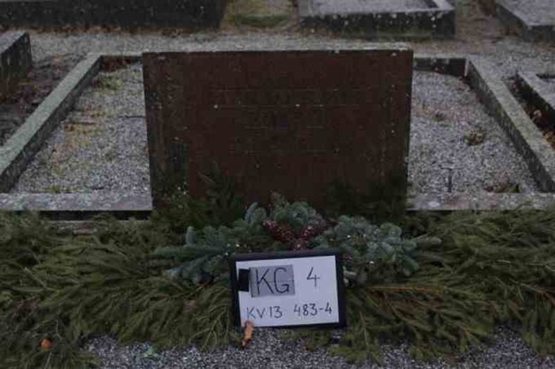 Gravnummer: 4 13   483-484