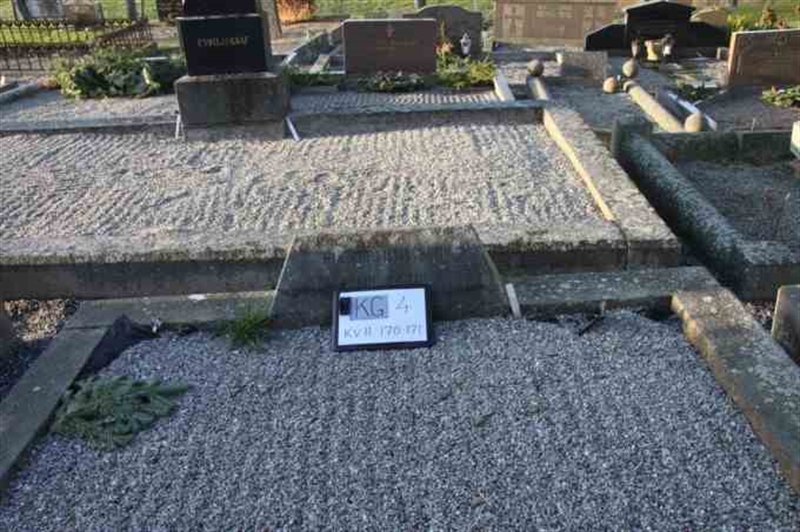 Gravnummer: 4 11   170-171