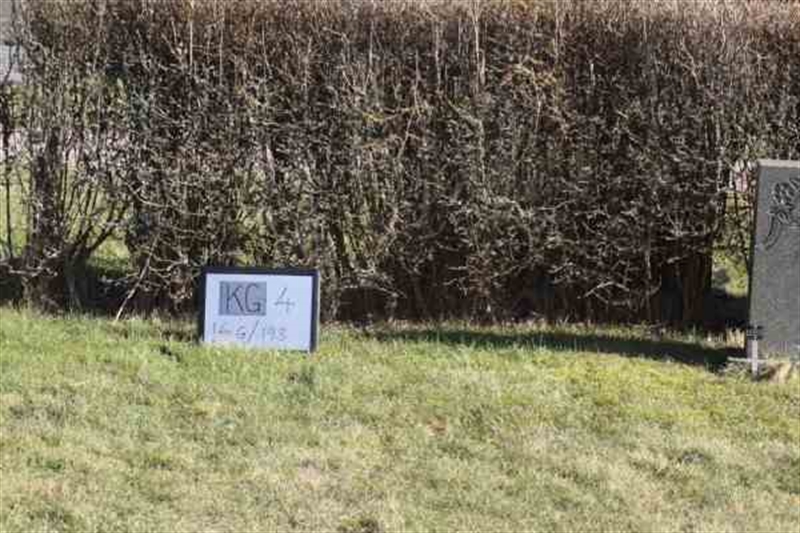 Hautatunnus: 4 14-G   198