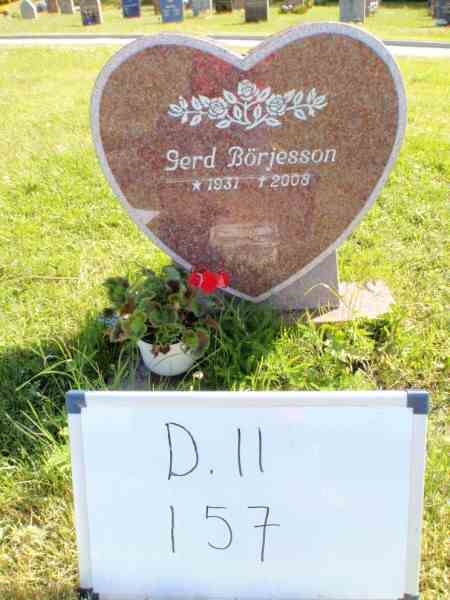 Gravnummer: 3 11   157