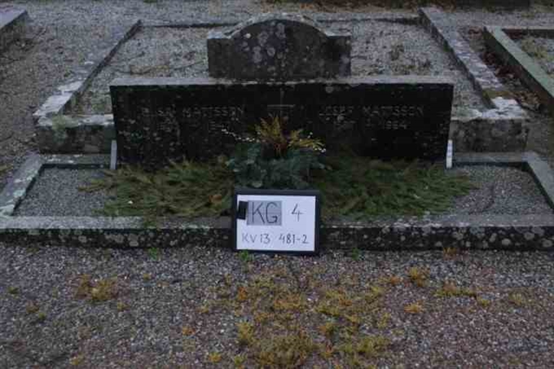 Hautatunnus: 4 13   481-482